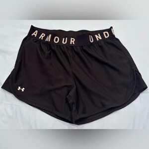 Under Armour dry fit 5in running shorts 
Size Large
